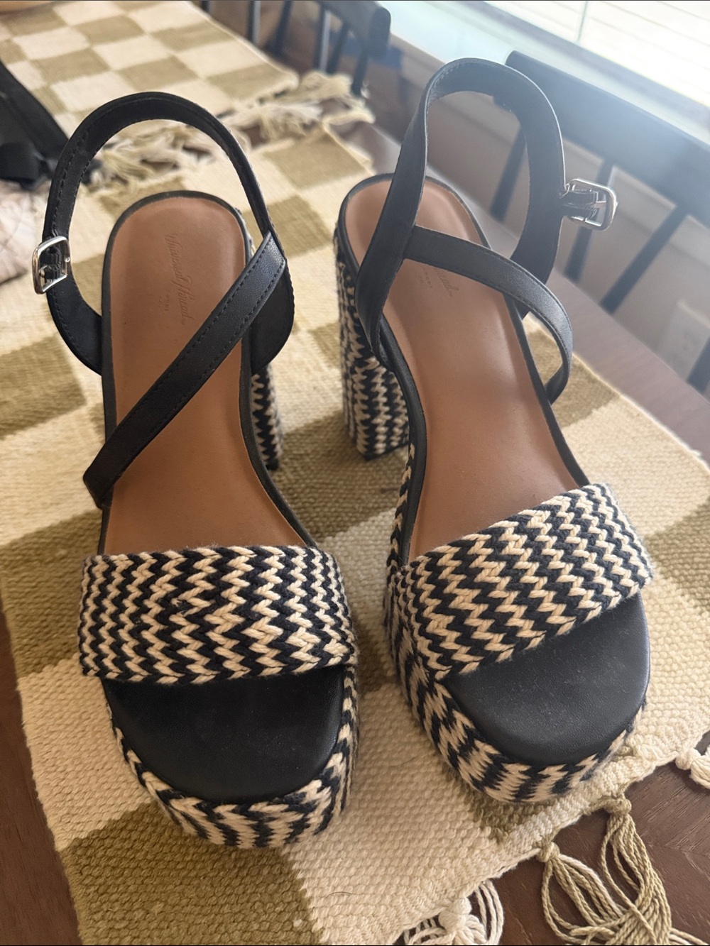 Universal Thread Black & Natural Woven Platform Sandals